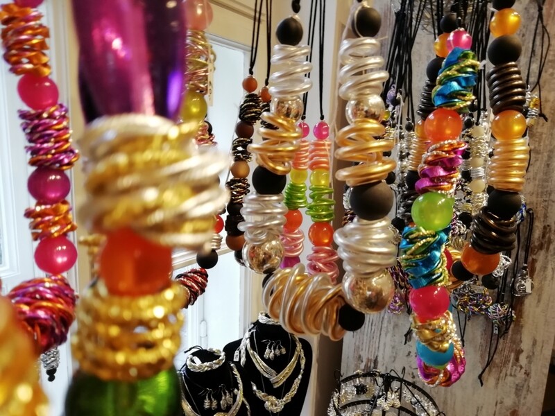 Necklaces with pearls and different colors - Handmade  by Corinna Kirchhof No. 95 / 1
