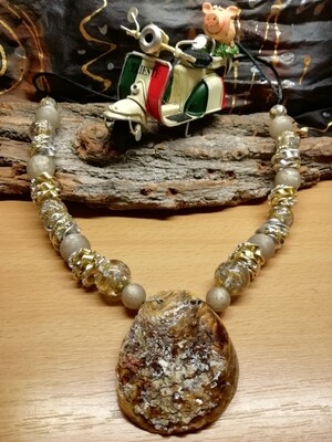 Natural Necklaces with Mussels from the Adriatic Sea Friuli Venezia Giulia - Handmade  by Corinna Kirchhof - Crystal pearl