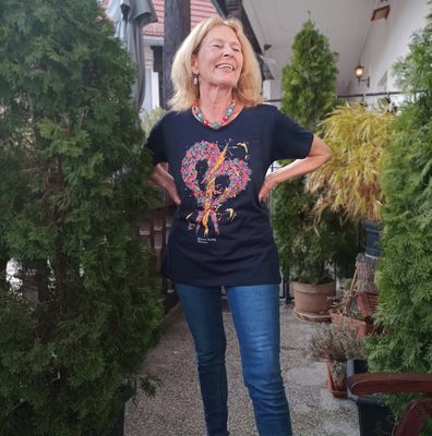 T-Shirt for women in Navy with short sleeve S - 3 XL - Design &quot;The Heart&quot;