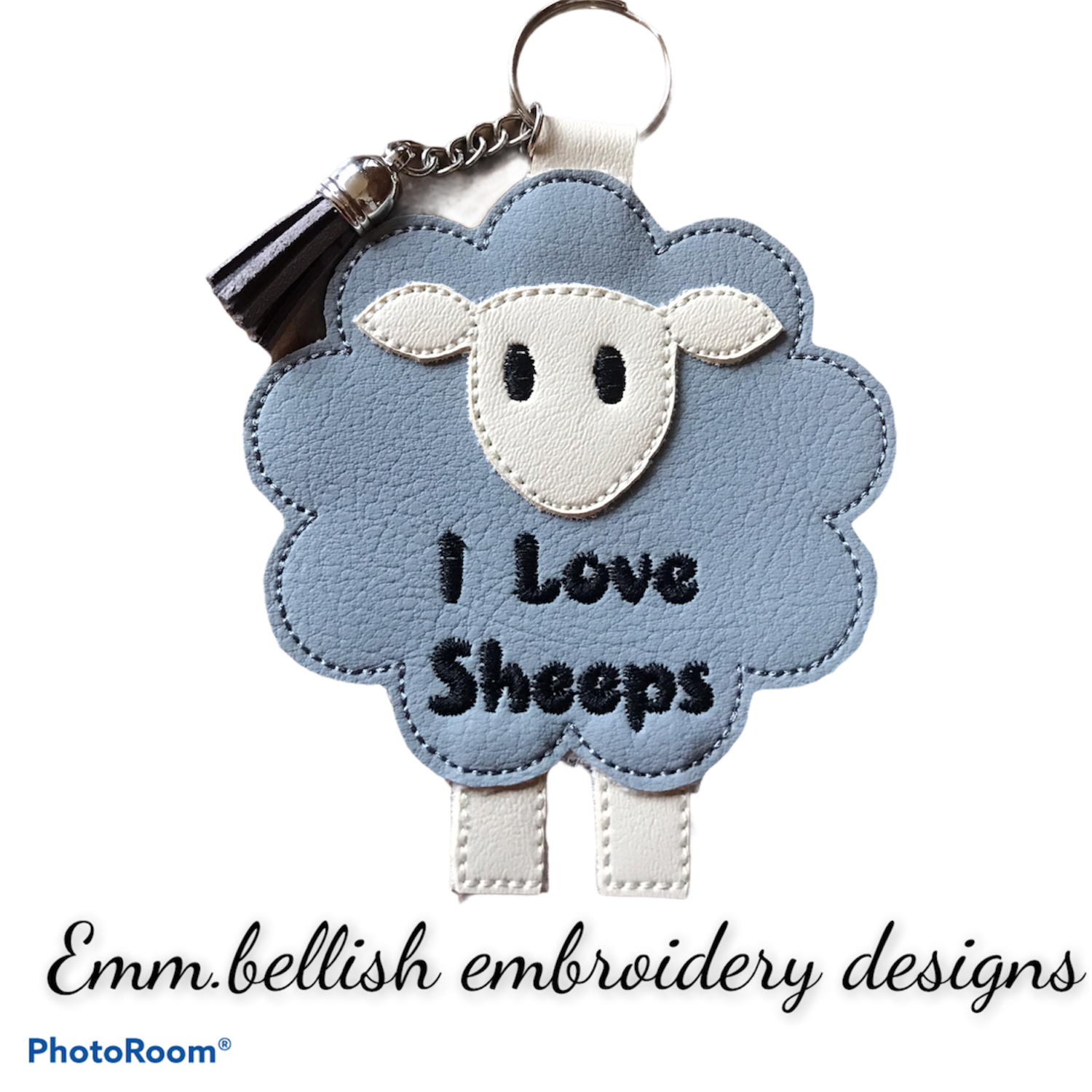 White &amp; Grey Sheeps Keyring