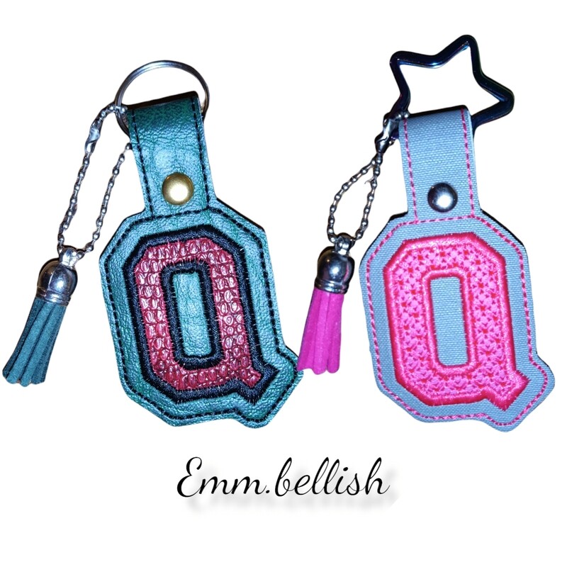 Q Alphabet Applique  Keyring