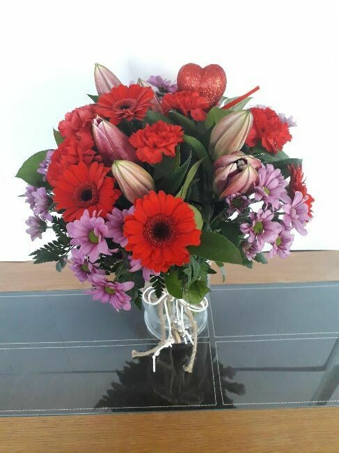 * Romantic Florist’s Choice