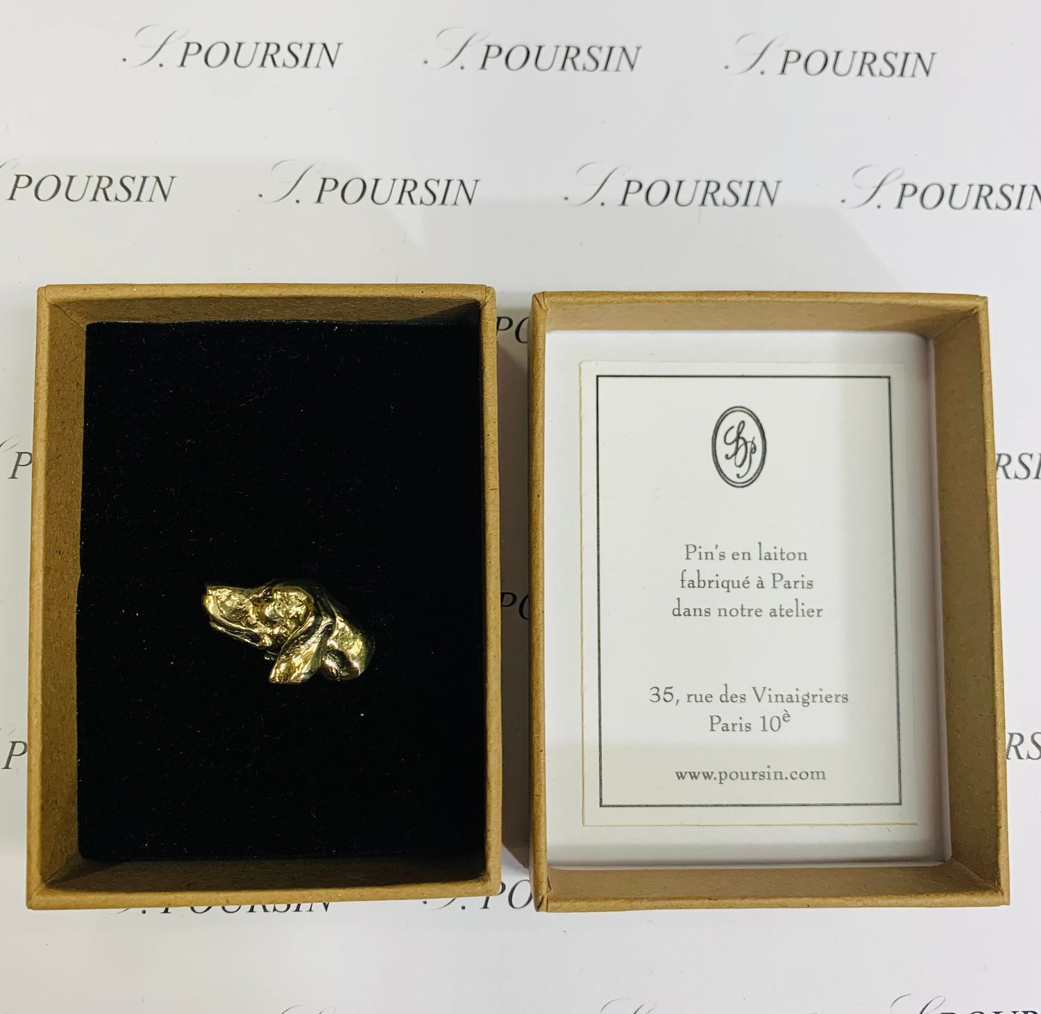 Broche Pin's "Tête de Chien" - Laiton Poli Main Verni