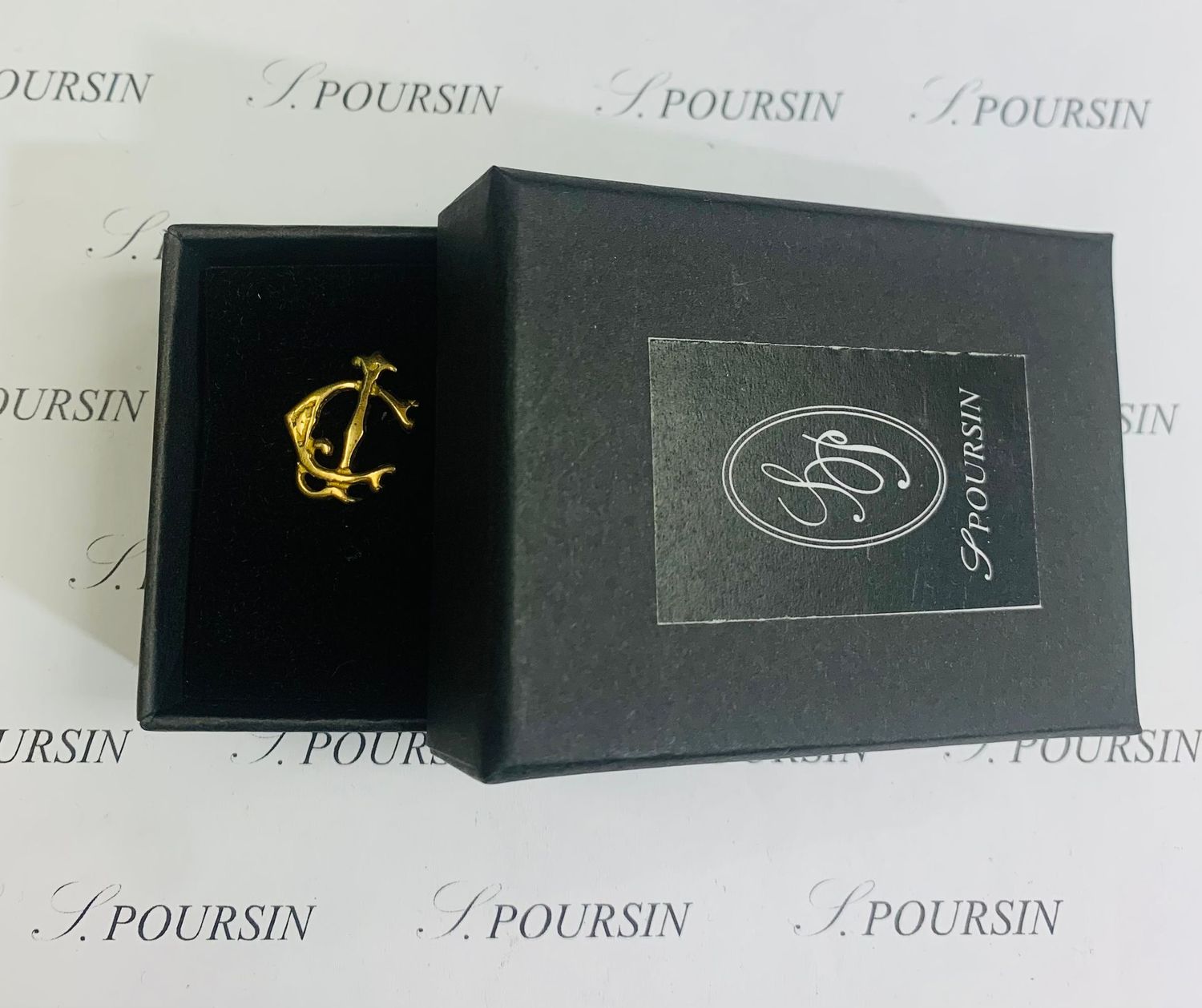 Initiales Entrelacées "CJ" Laiton Poli Main - 1 pièce