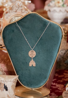 Collana Mad Tea  "Vivere come nelle favole" CNFC001