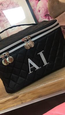 Beauty nero con manico matelassé personalizzato