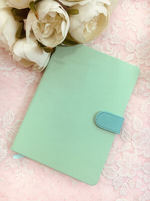 Quaderno personalizzato righe, chiusura metallo col. acquamarina