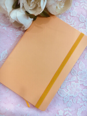 Quaderno personalizzato righe, elastico e segnalibro col. arancio