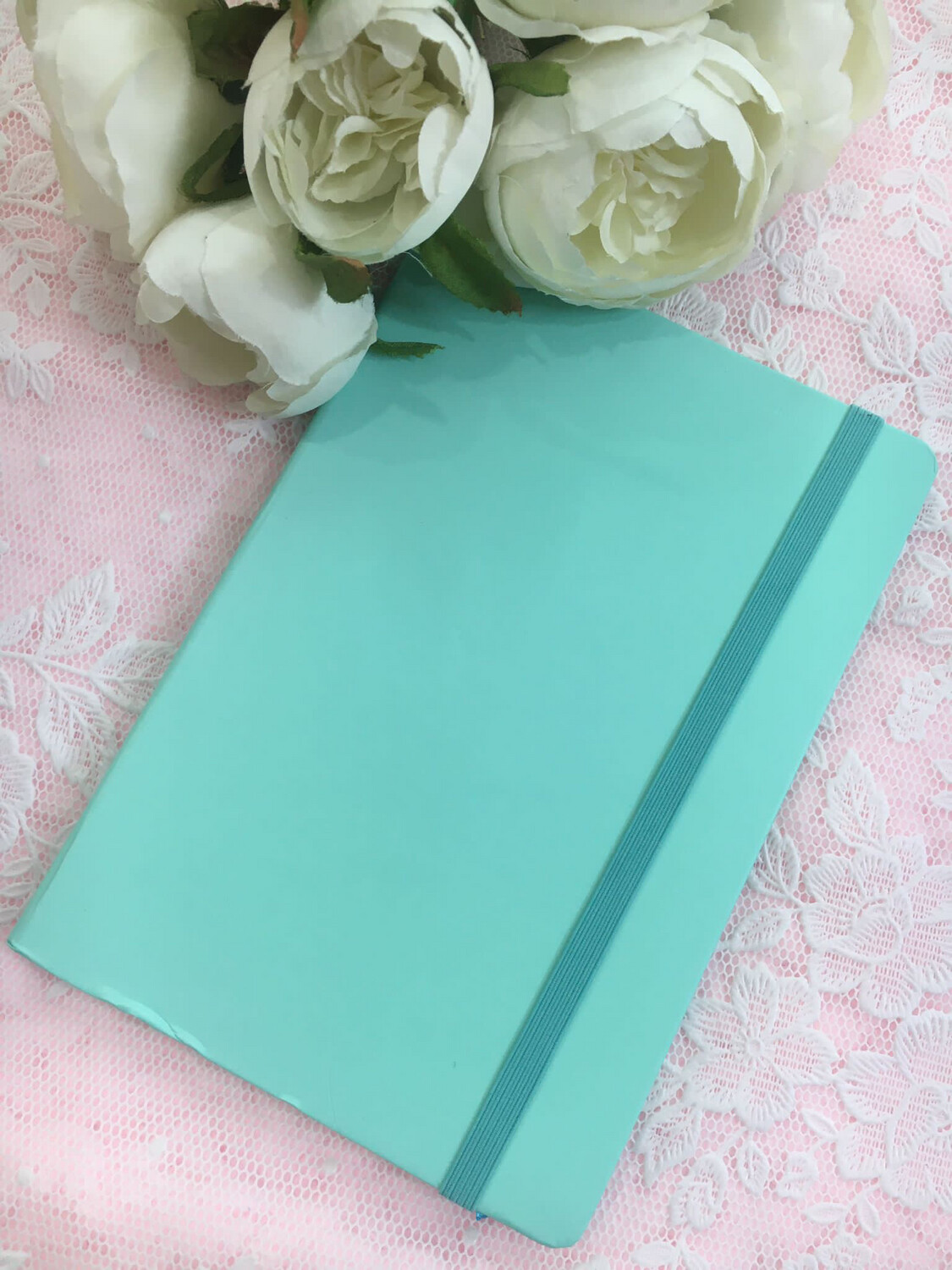 Quaderno personalizzato a righe con elastico e segnalibro - colore verde menta