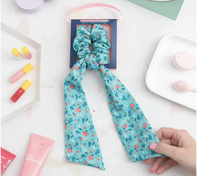 Scrunchie fermacoda con fiocco Mr Wonderful fiori celeste
