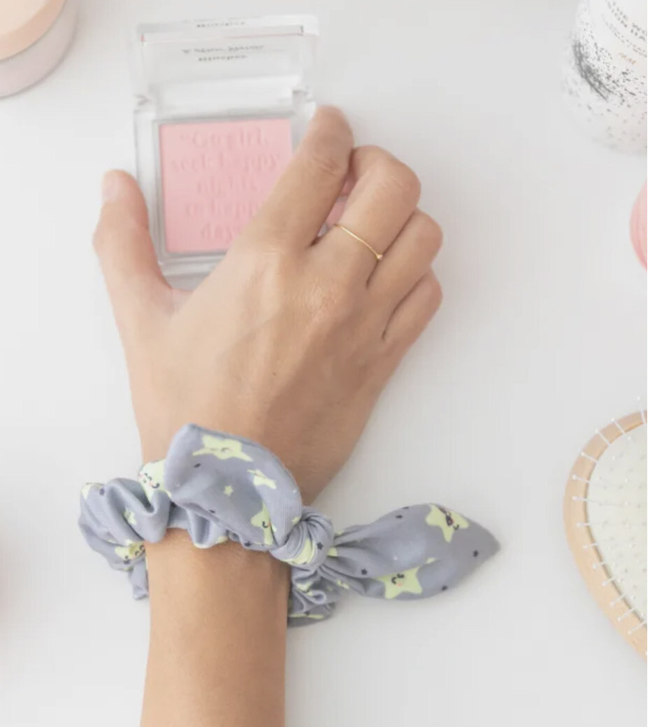 Scrunchie fermacoda Mr Wonderful grigio stelle