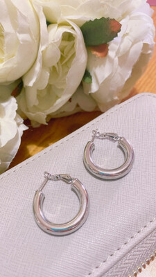 Coppia orecchini cerchio liscio acciaio diam. 25 mm finitura argento 