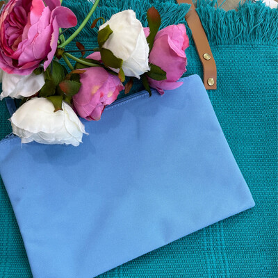Beauty pochette Polly con zip azzurro