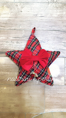 Stella tessuto tartan e fiocco rosso tinta unita