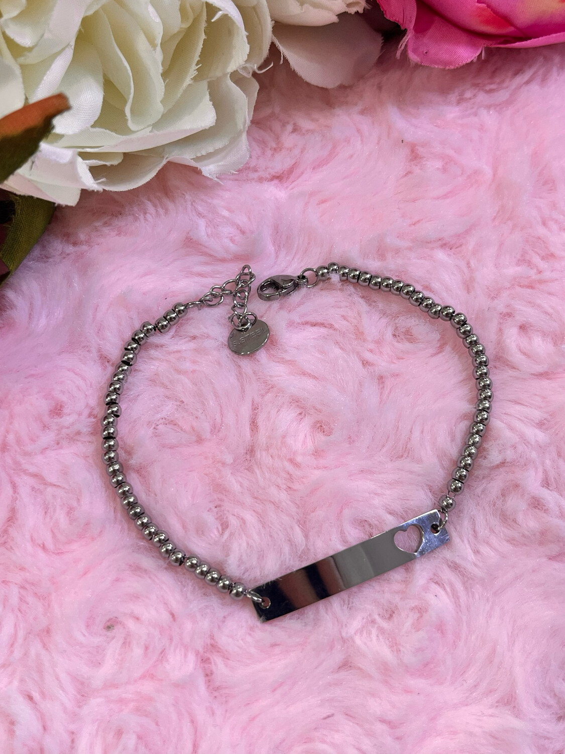 Bracciale lovely targhetta cuore traforato