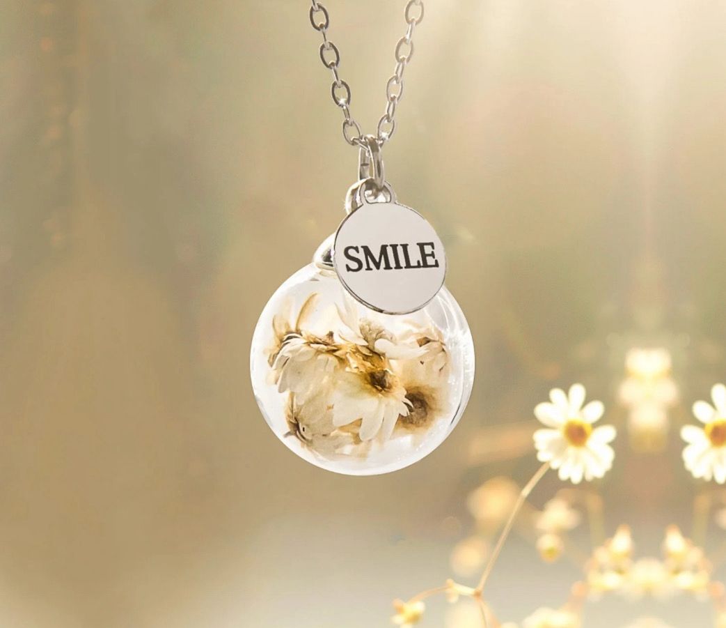 Collana del sorriso Mad Tea Margherita GDC001
