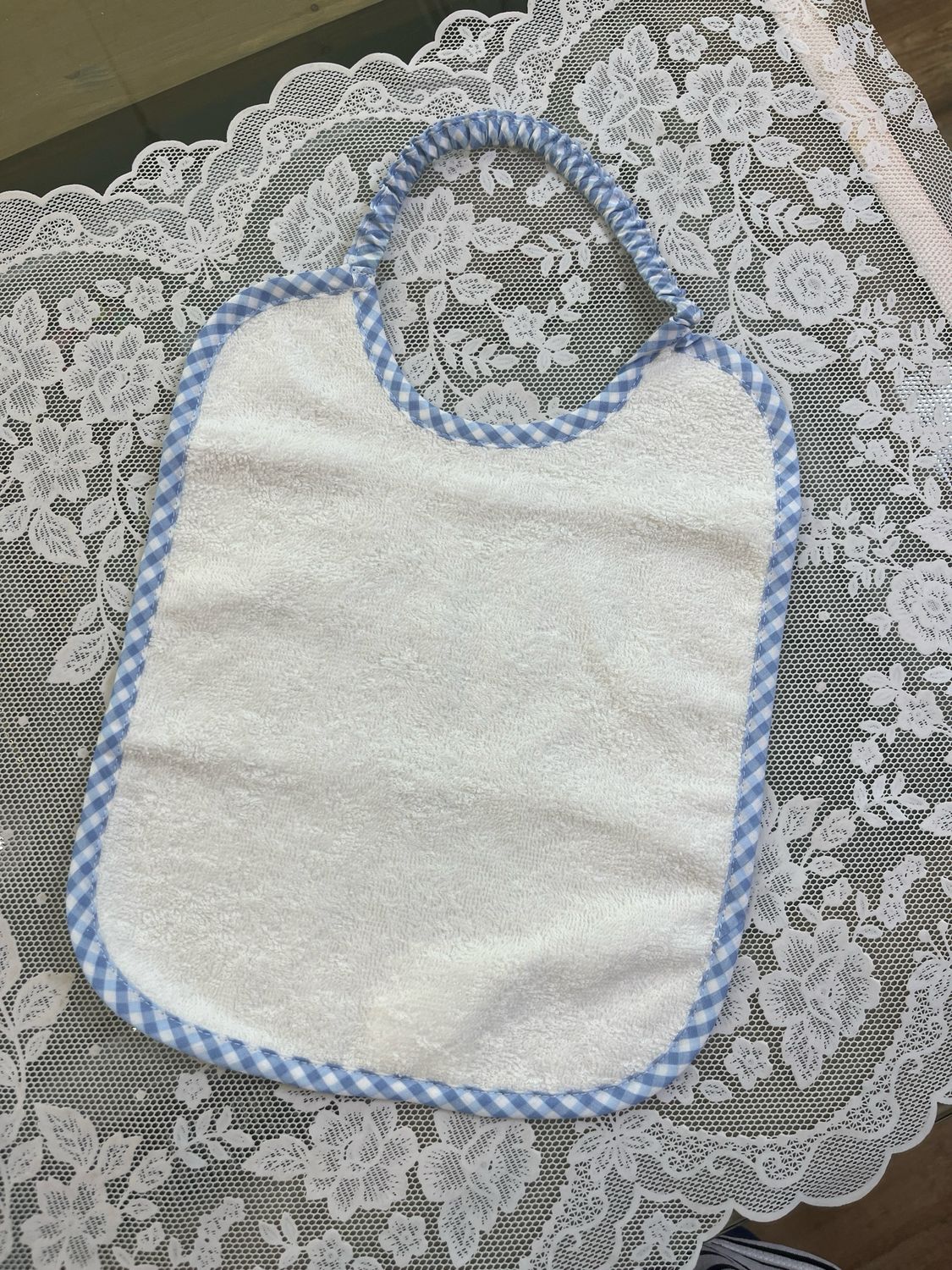Bavaglino celeste spugna quadretti personalizzato