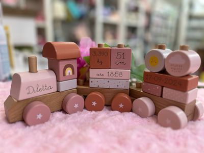 Trenino in legno rosa personalizzabile