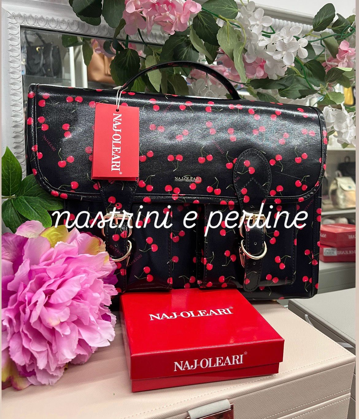 Cartella zaino cherry fondo nero Naj-Oleari cod.