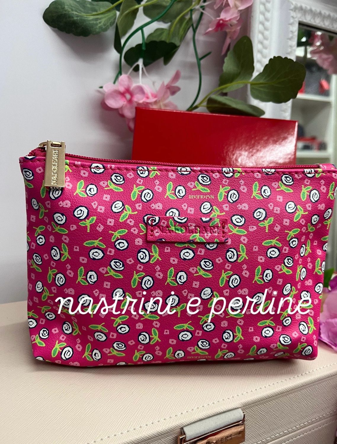Necessaire Naj-Oleari roselline fondo fuxia