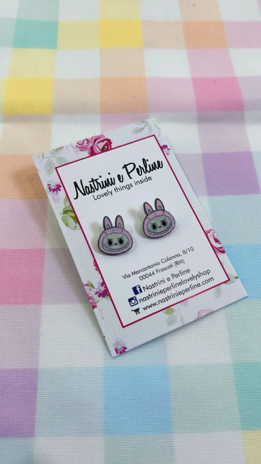 Coppia Orecchini acciaio/argentato LABUBU smaltato rosa