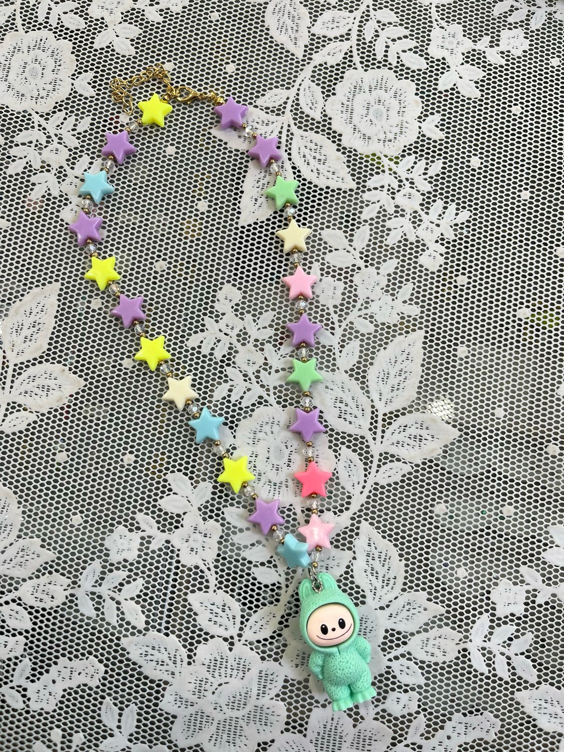 Collana corta stelline mostriciattolo menta