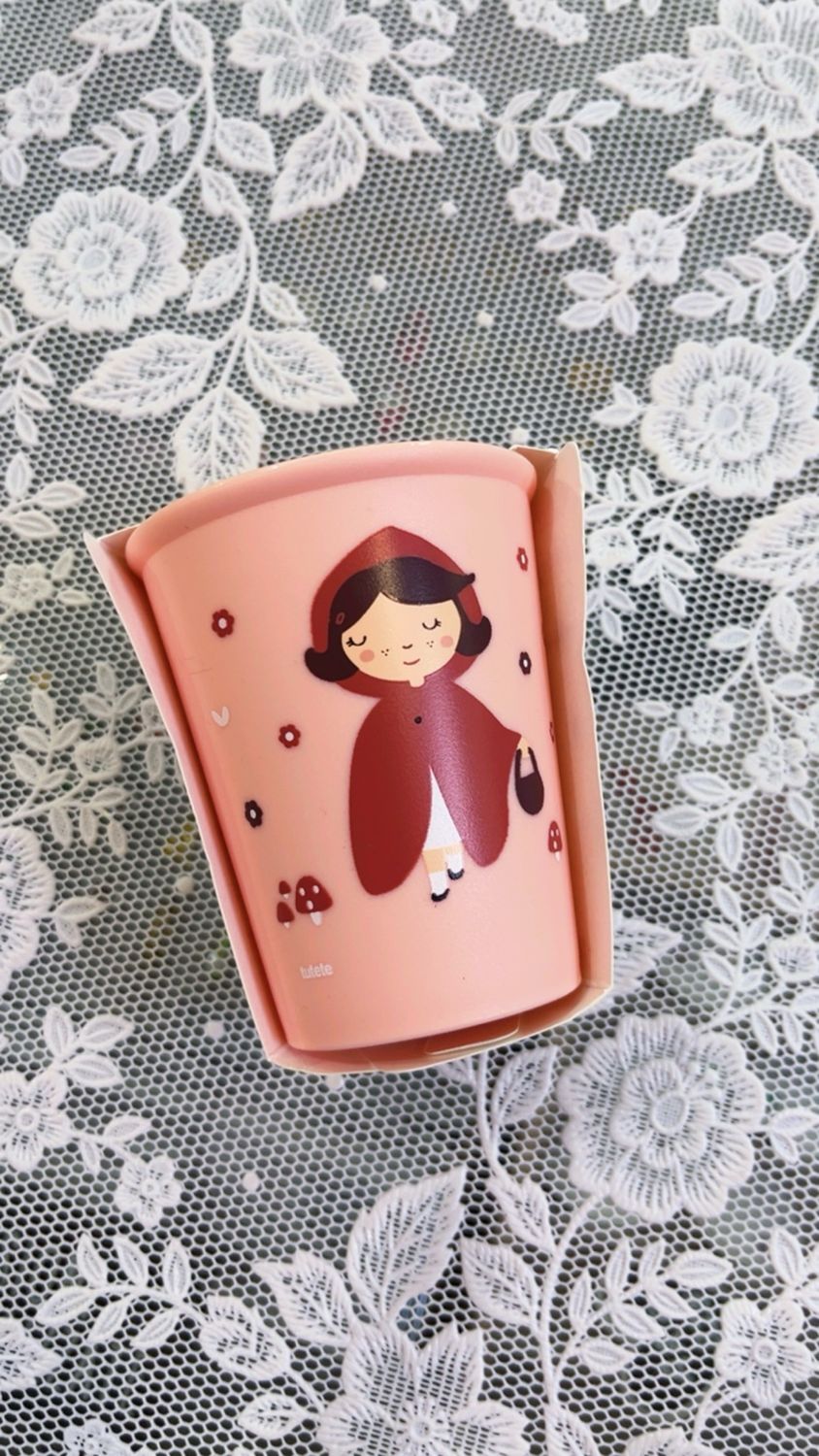 Bicchiere rosa Cappuccetto rosso disegno a colori Tutete
