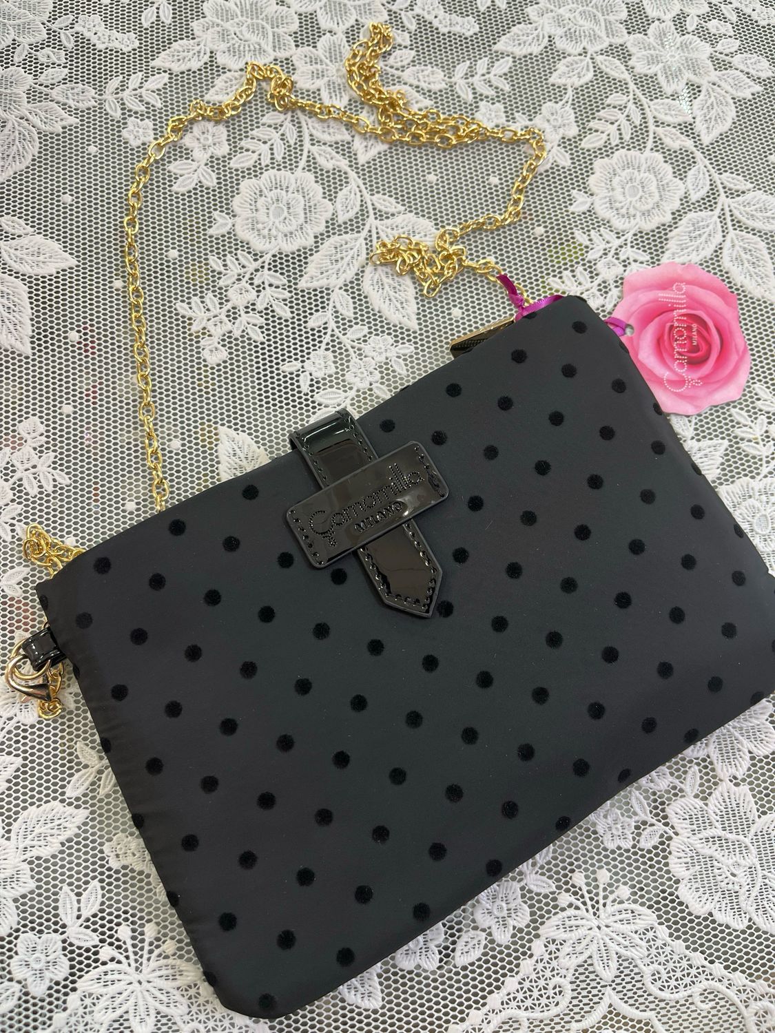 Tracollina piatta Camomilla Milano Polka glam nera