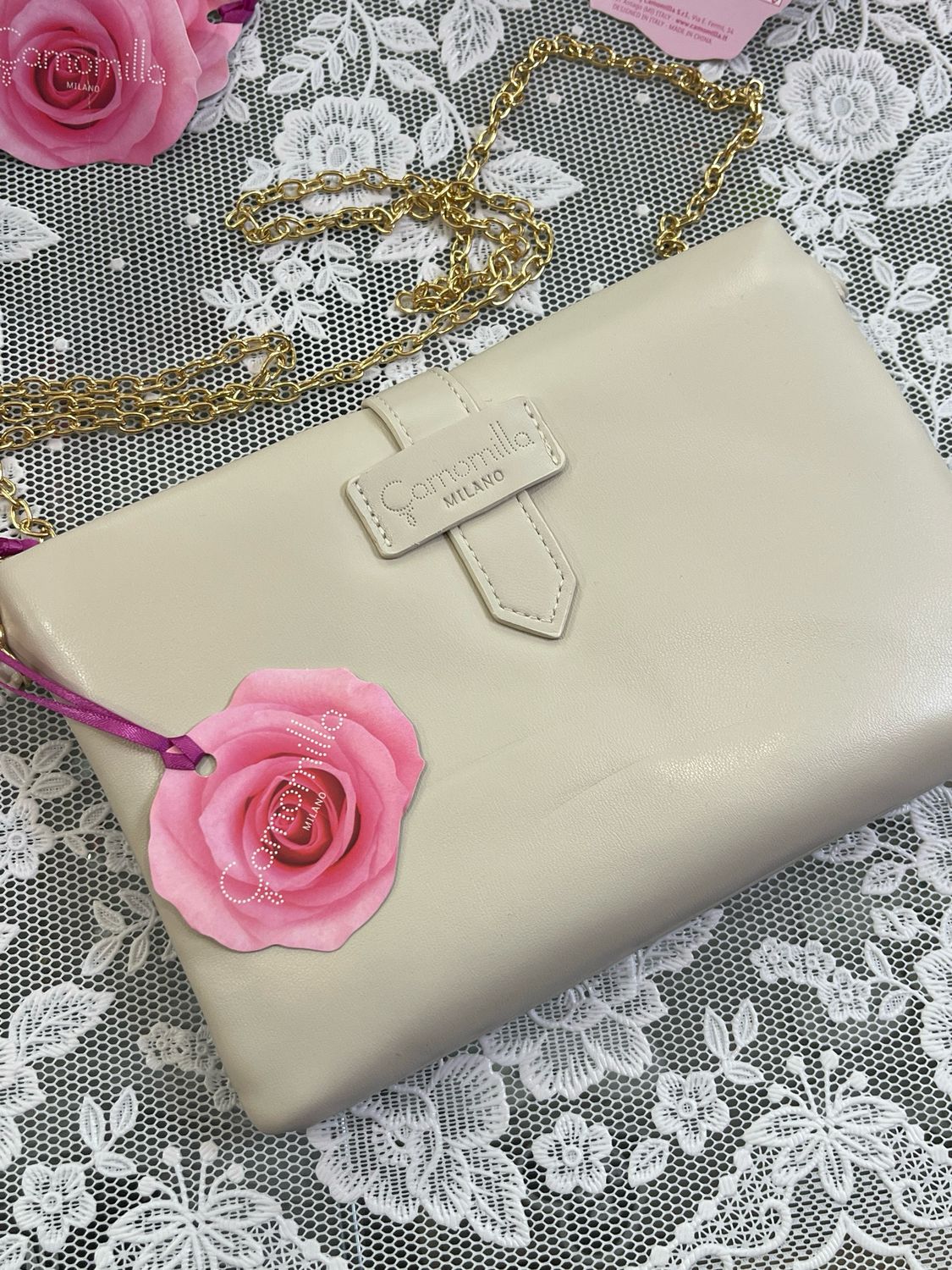 Tracollina piatta Camomilla Milano ecopelle beige