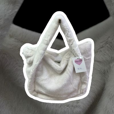 Borsa in ecopelliccia bianco panna con tracolla