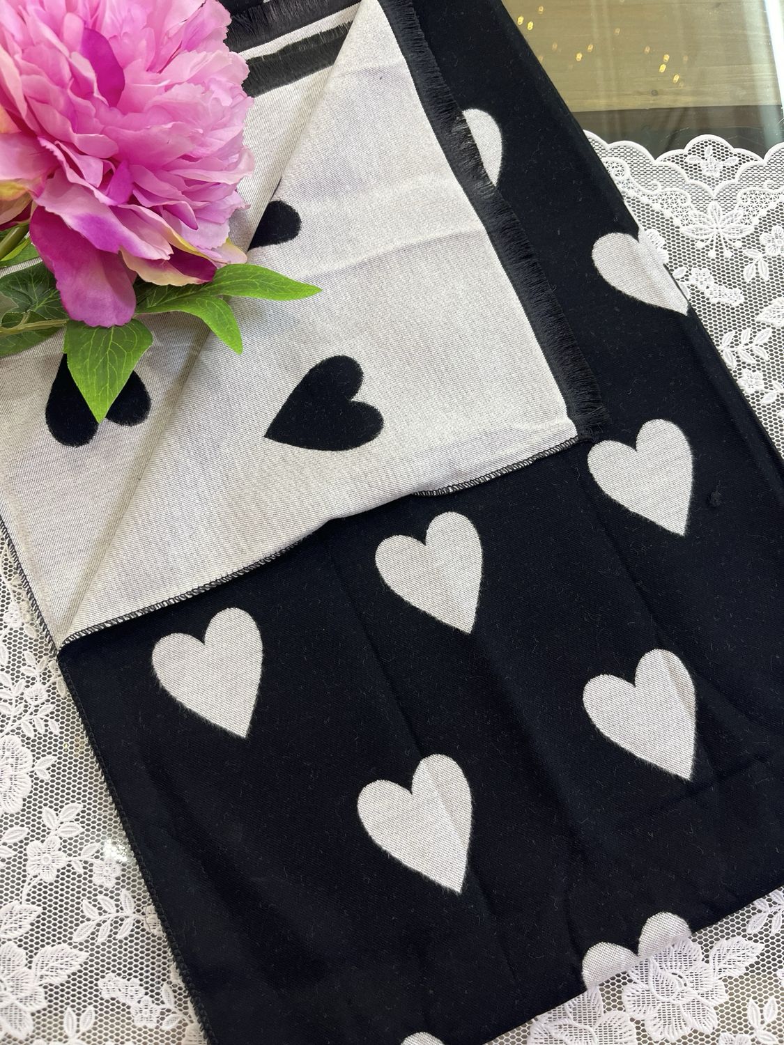 Sciarpa Cuori nero e bianco