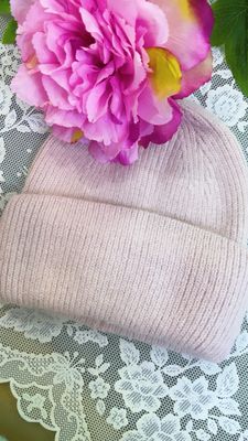 Cappello caldo liscio rosa