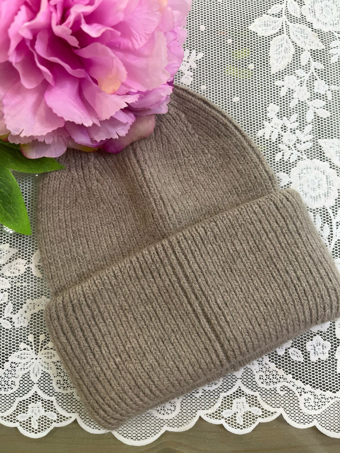 Cappello caldo liscio tortora