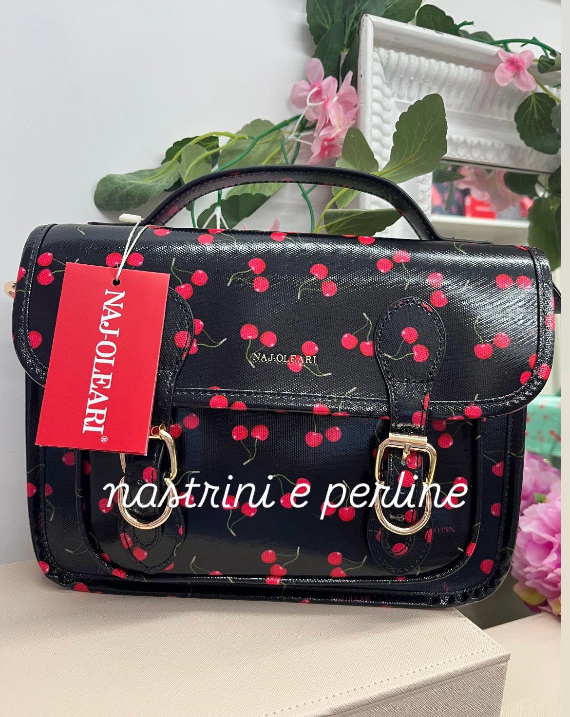 Cartella media cherry fondo nero Naj-Oleari cod. 61159