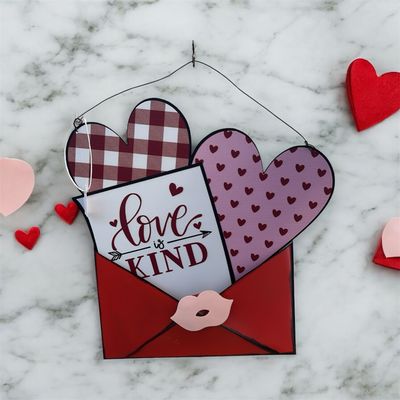 Decorazione metallo love is kind