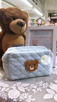 Necessaire rettangolare in microspugna celeste con orsetto personalizzabile