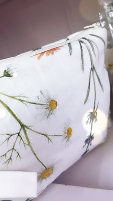 Pochette con polsino in lino giardino di primavera