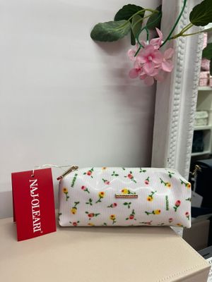 Astuccio Naj-Oleari fiorellini fondo bianco