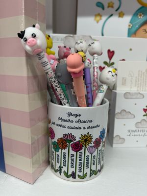 Portapenne personalizzato maestra maestro con fiori e nomi bambini