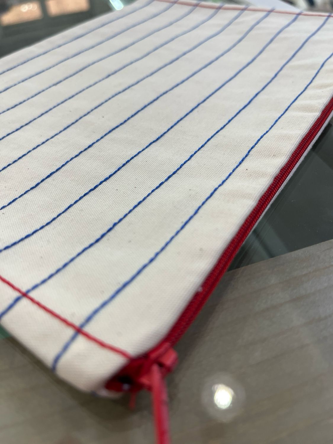 Pochette personalizzata ricamata tema Maestra