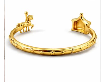 Bracciale rigido color oro carosello e cavallo Se devi sognare esagera! Mad Tea