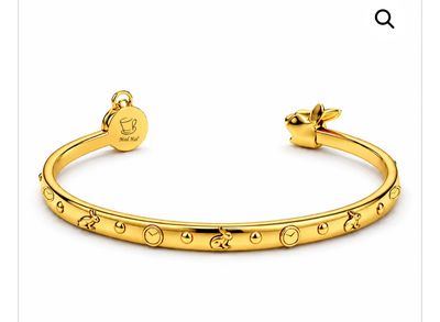 Bracciale rigido color oro Non arrivo in ritardo, creo suspense Mad Tea