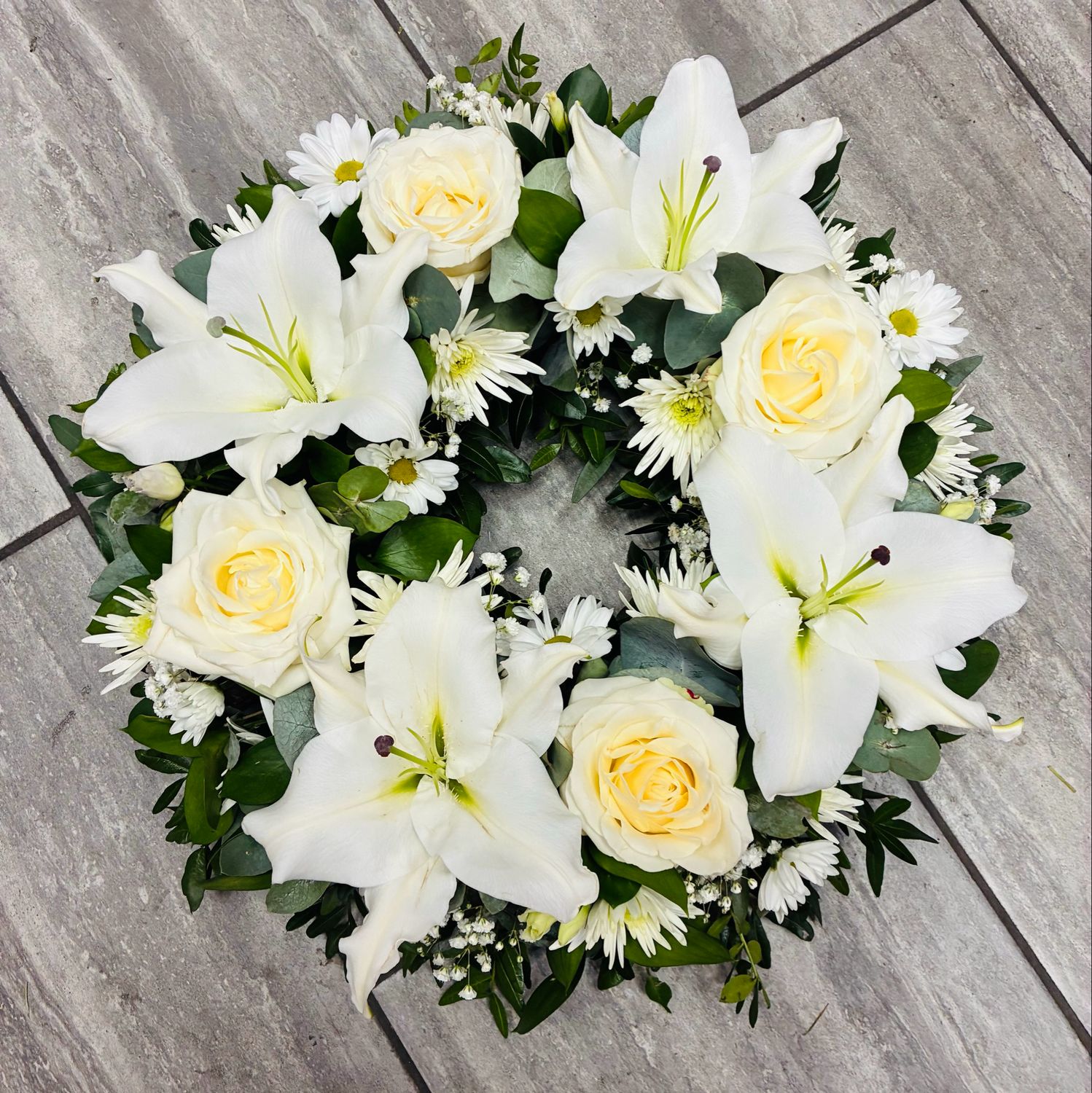 14" Classic Wreath