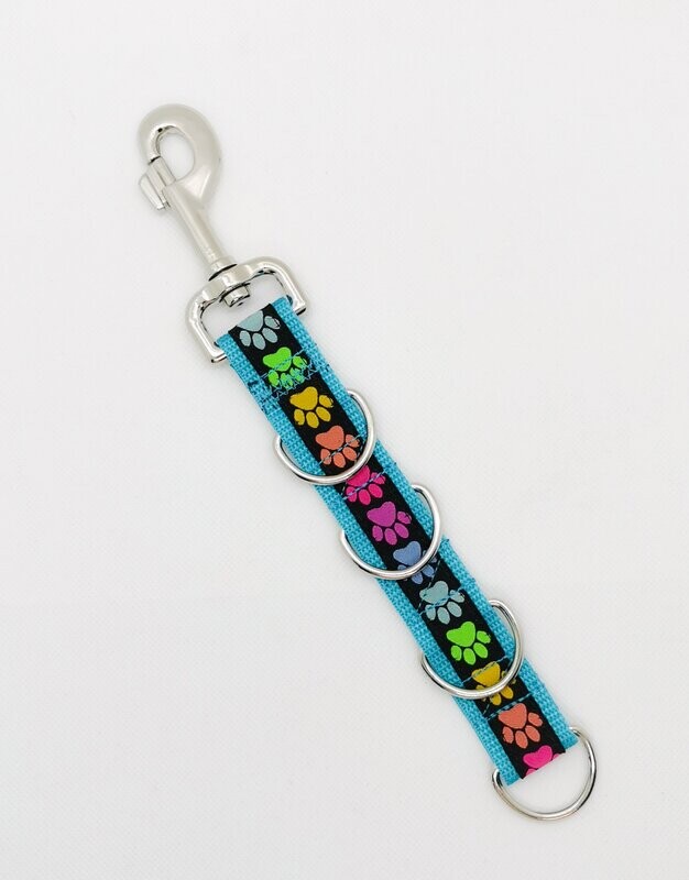 Strap Extension mit Borte Pfötchen bunt 4 D- Ringe Strap Extension mit Borte Pfötchen bunt 4 D- Ringe