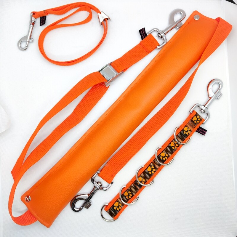 Set Allover Orange Pfötchen Bauchgurt (normal) + Halsschlaufe + Verlängerung + wahlweise mit Mini Bauchgurt, D- Ringe oder stufenlos