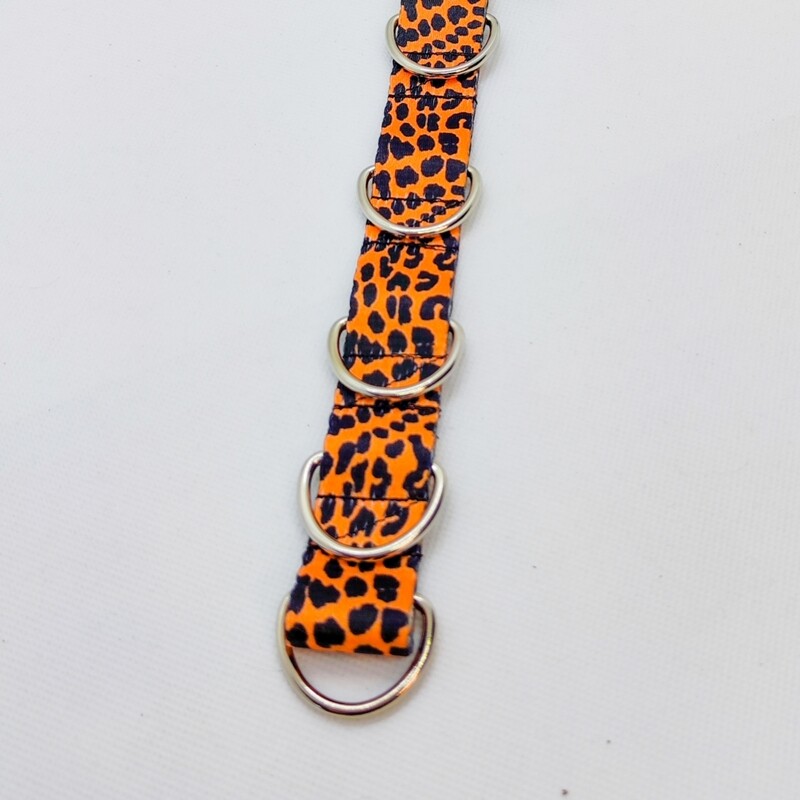 Strap Extension Leo 5 D- Ringe, wahlweise mit Halsschlaufe schwarz Strap Extension Leo 5 D- Ringe, wahlweise mit Halsschlaufe schwarz