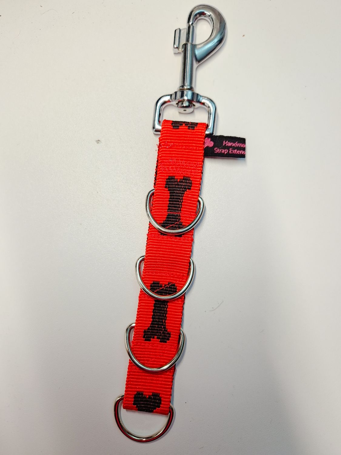 Galgenverlängerung Strap Extension Knochen rot schwarz 4 D-Ringe Galgenverlängerung Strap Extension Knochen rot schwarz 4 D-Ringe