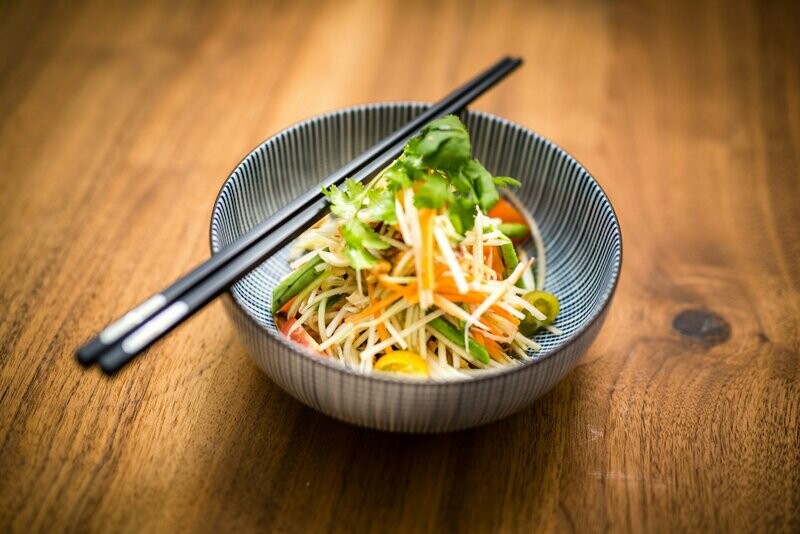 Salat von Grüner Thai-Papaya - 15,00 EUR Salat von Grüner Thai-Papaya - 15,00 EUR