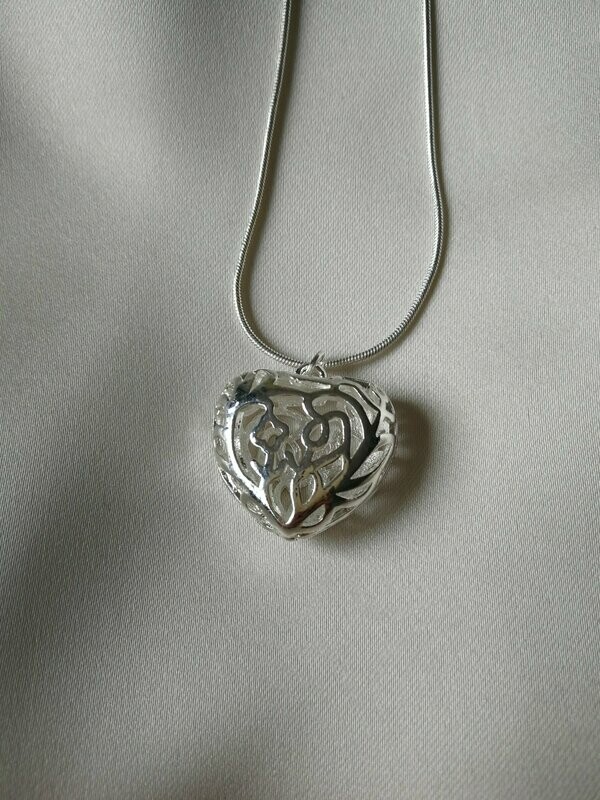 COLGANTE CON CORAZÓN,Plata 925