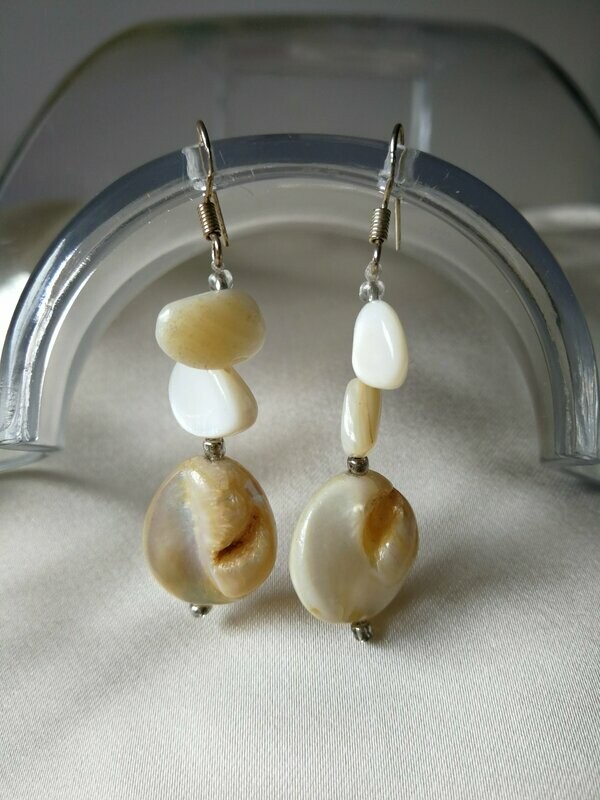 PENDIENTES DE NÁCAR NATURAL